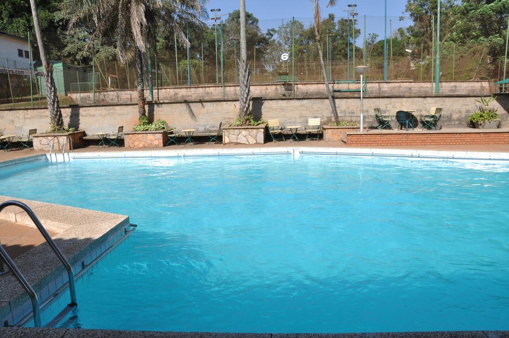 Shangri-La Hotel Uganda คัมพาลา ภายนอก รูปภาพ